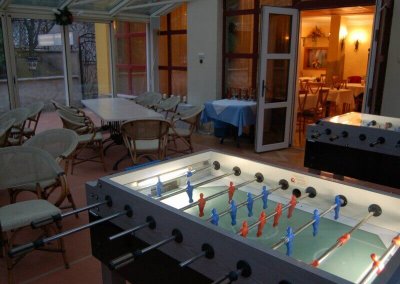 Csocsó asztalok céges bulira - Mediterrán Hotel - Budapest