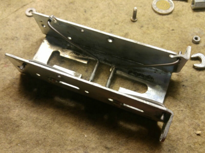 Az alkatrészek tisztítása után innen indul az összeszerelés. Az alkatrészek tisztítása után innen indul az összeszerelés.