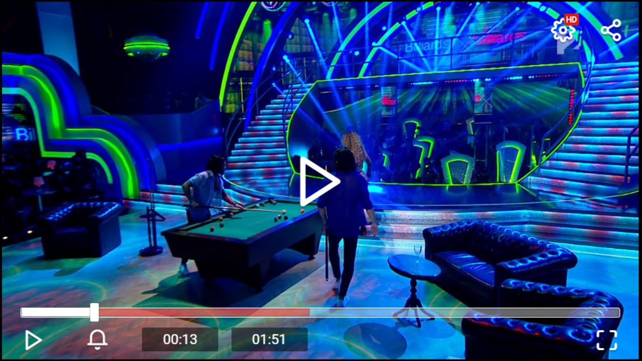 Biliárd asztal diszlet Gabriela Spanic és Andrei Mangra salsa produkciójában Biliárd asztal diszlet Gabriela Spanic és Andrei Mangra salsa produkciójában